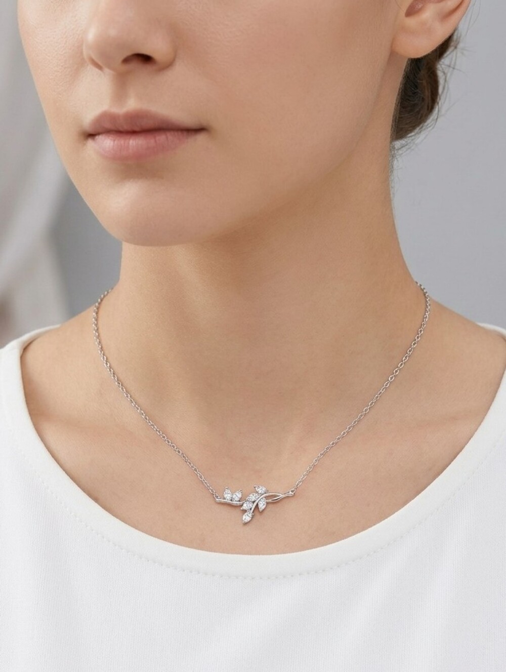 NEW Sterling silver LEAF Necklace - Picture 2 of 4